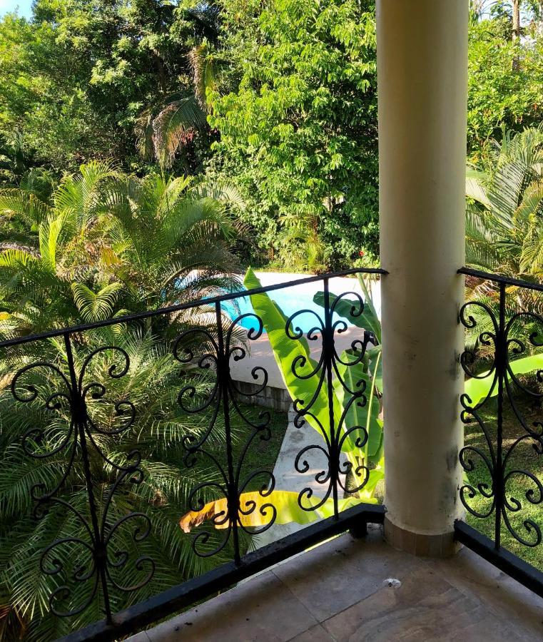 Bed and Breakfast Sol Y Sombra Bocas del Toro Exteriér fotografie