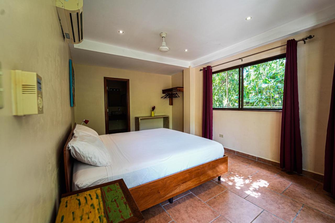 Bed and Breakfast Sol Y Sombra Bocas del Toro Exteriér fotografie