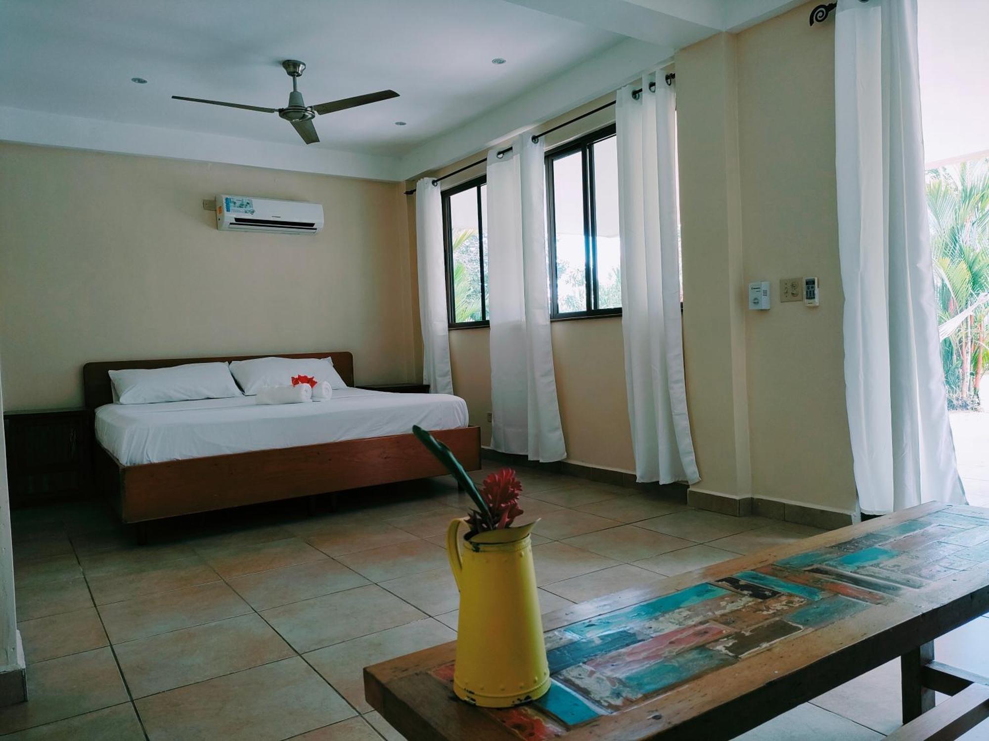 Bed and Breakfast Sol Y Sombra Bocas del Toro Pokoj fotografie